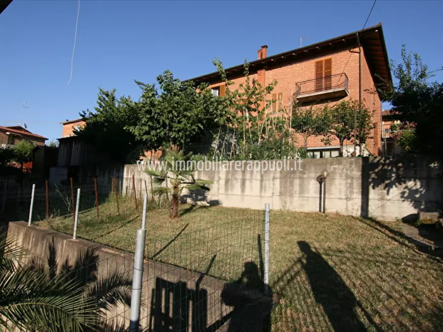 Immagine 10 di Appartamento in vendita  a Torrita Di Siena