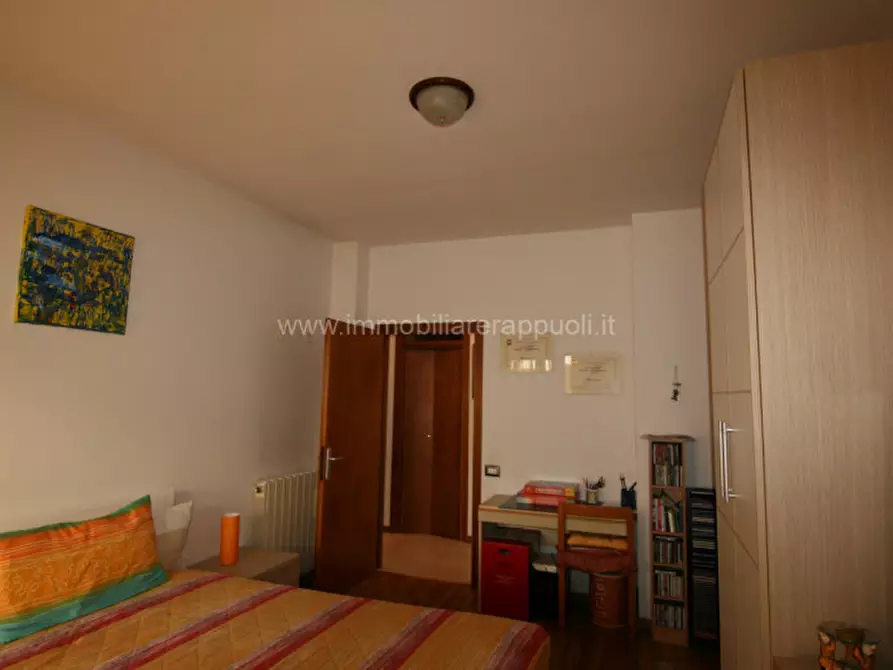 Immagine 10 di Appartamento in vendita  a Sinalunga