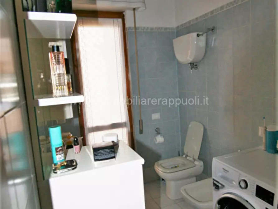 Immagine 13 di Appartamento in vendita  a Sinalunga