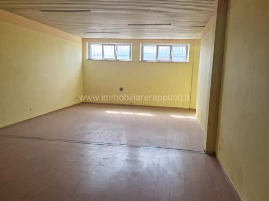 Immagine 3 di Ufficio in affitto  a Sinalunga