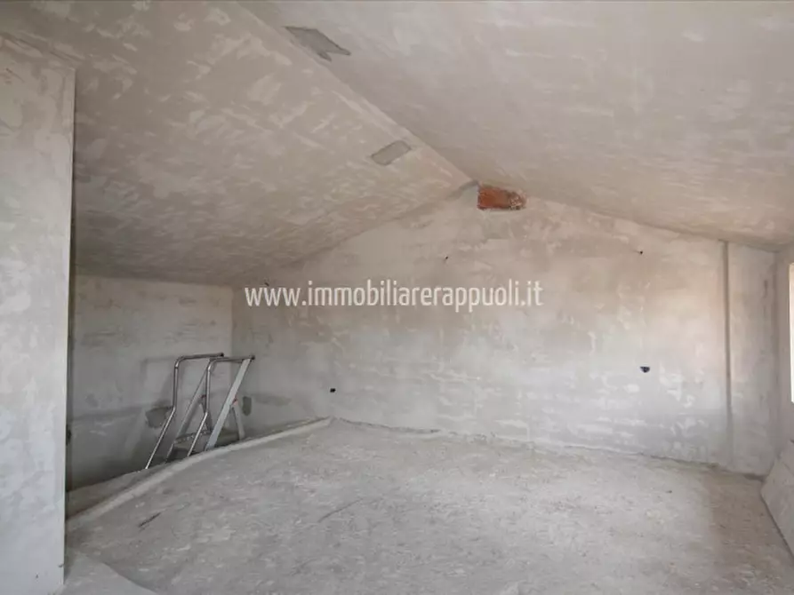 Immagine 16 di Casa indipendente in vendita  a Sinalunga