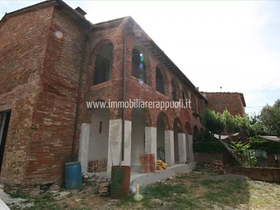 Immagine 22 di Casa indipendente in vendita  a Sinalunga