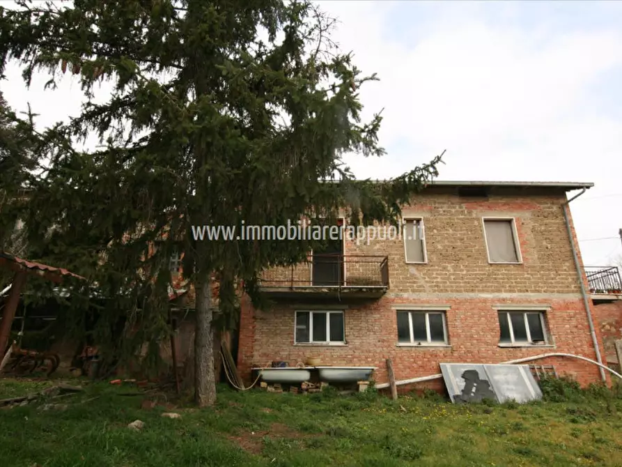 Immagine 2 di Casa indipendente in vendita  a Lucignano