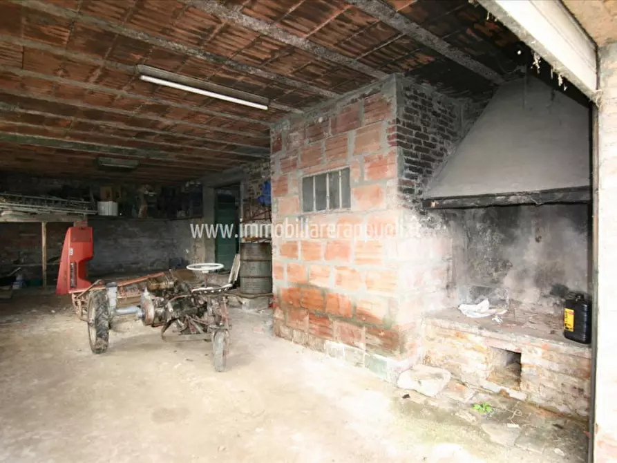 Immagine 12 di Casa indipendente in vendita  a Lucignano