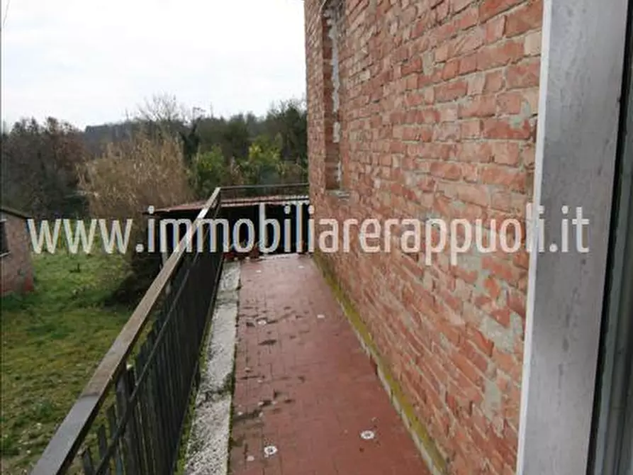 Immagine 21 di Casa indipendente in vendita  a Lucignano