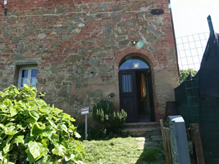 Immagine 1 di Appartamento in vendita  a Lucignano