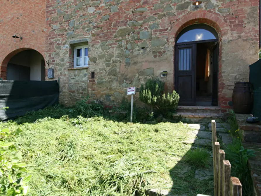 Immagine 2 di Appartamento in vendita  a Lucignano