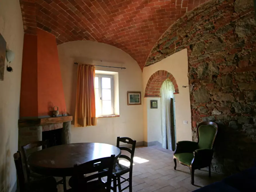 Immagine 7 di Appartamento in vendita  a Lucignano