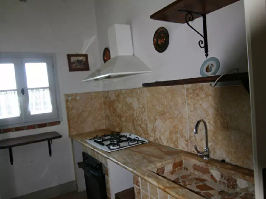 Immagine 9 di Appartamento in vendita  a Lucignano