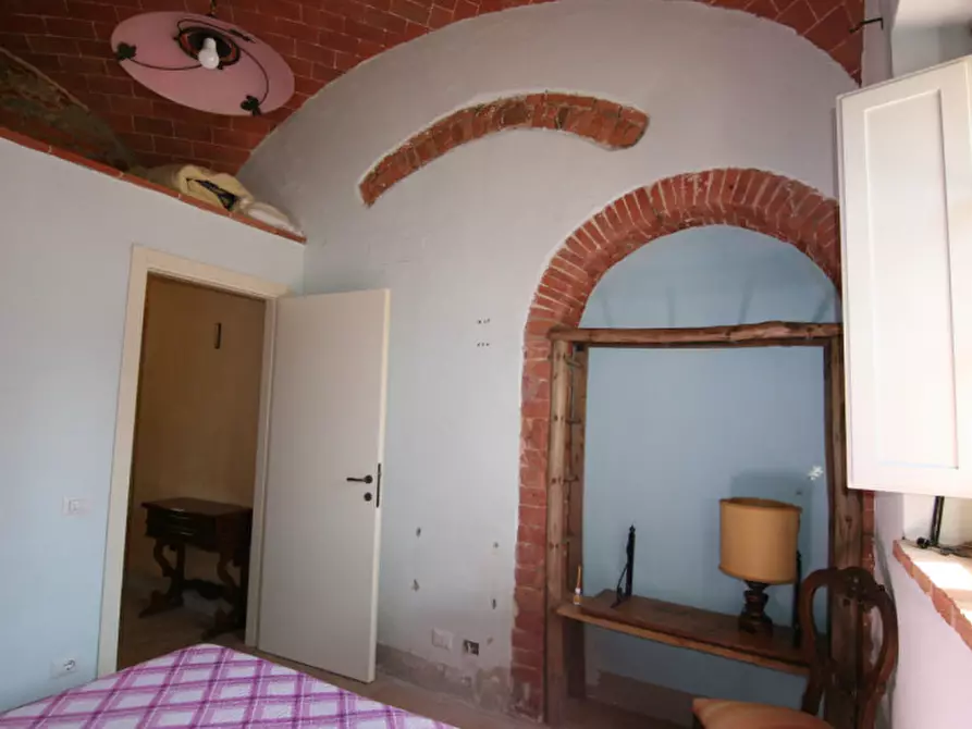 Immagine 13 di Appartamento in vendita  a Lucignano