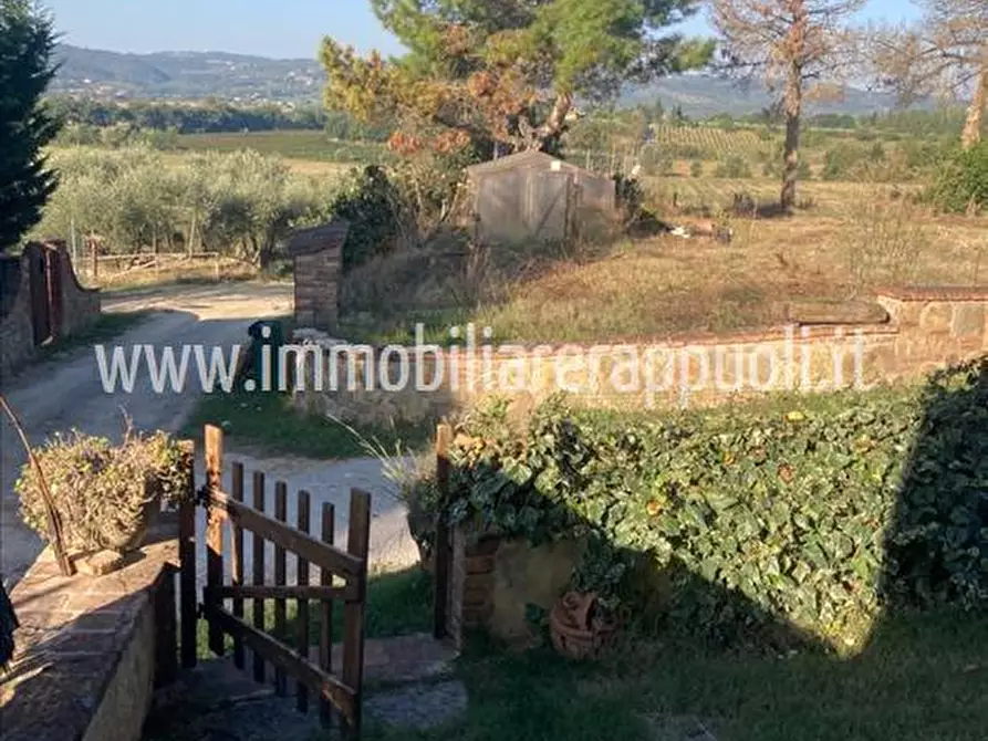 Immagine 12 di Appartamento in vendita  a Lucignano