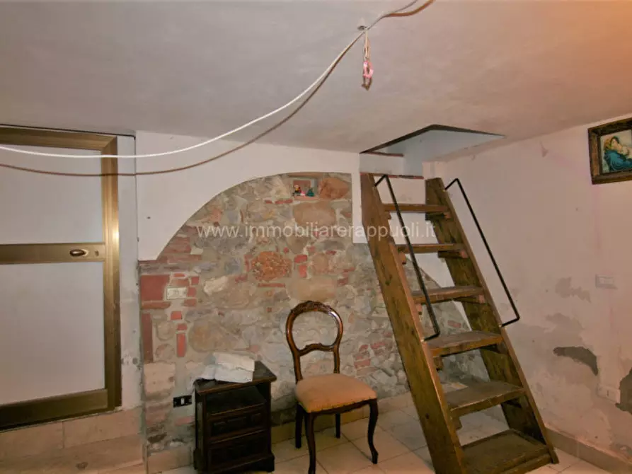 Immagine 11 di Appartamento in vendita  a Trequanda