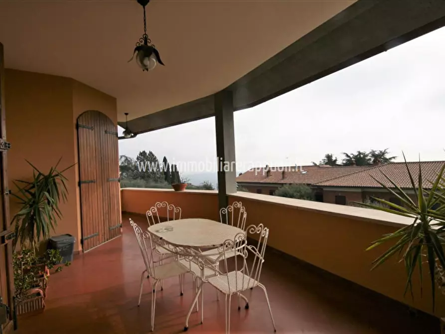 Immagine 11 di Villa in vendita  a Sinalunga