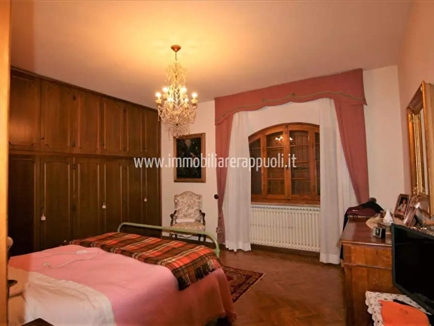 Immagine 19 di Villa in vendita  a Sinalunga