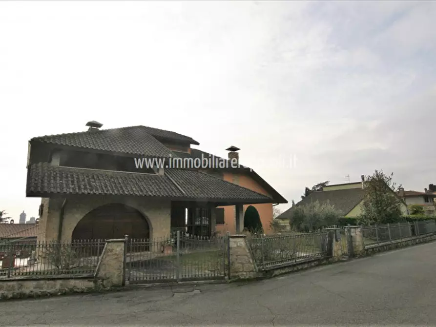 Immagine 21 di Villa in vendita  a Sinalunga