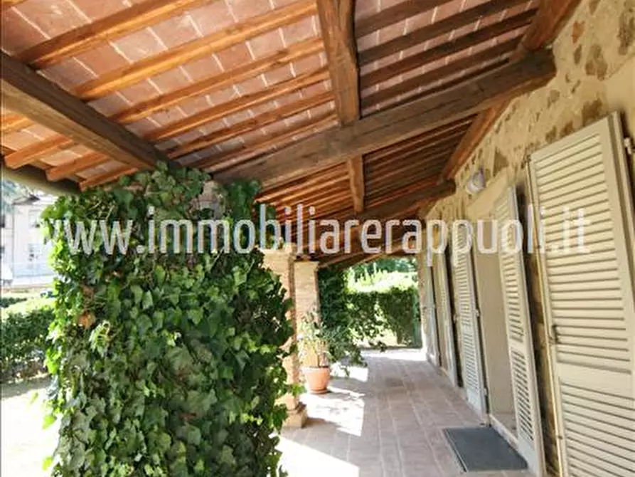 Immagine 4 di Villetta a schiera in vendita  a Sinalunga