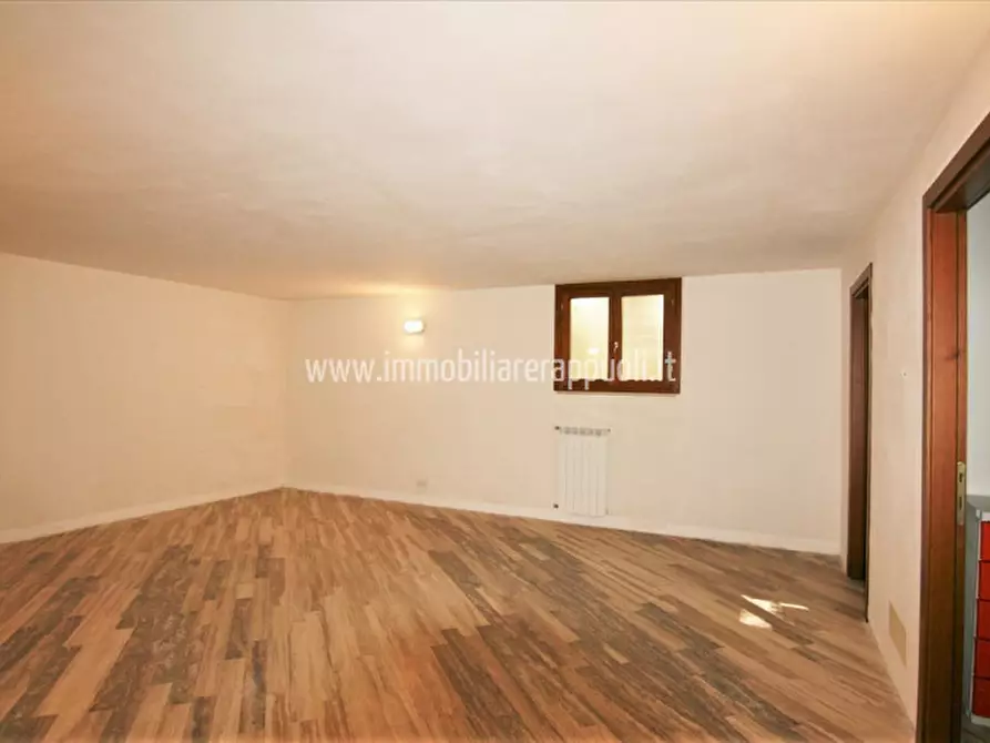 Immagine 5 di Villetta a schiera in vendita  a Sinalunga