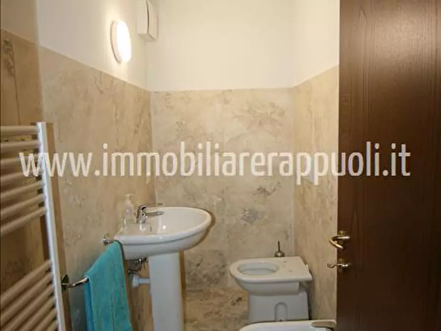 Immagine 8 di Villetta a schiera in vendita  a Sinalunga