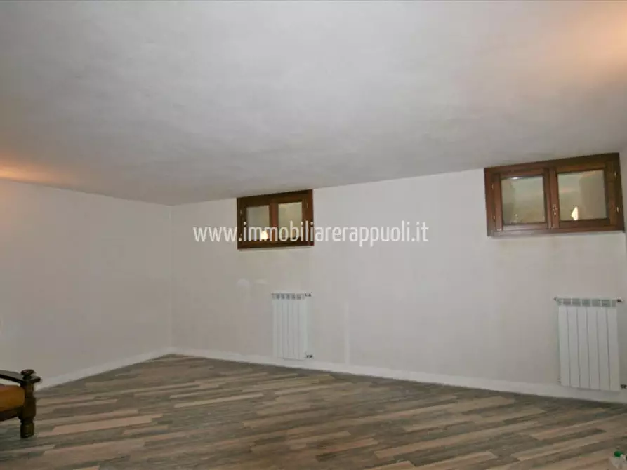 Immagine 9 di Villetta a schiera in vendita  a Sinalunga