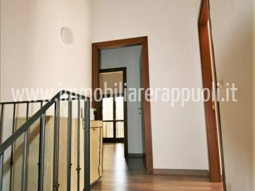 Immagine 13 di Villetta a schiera in vendita  a Sinalunga