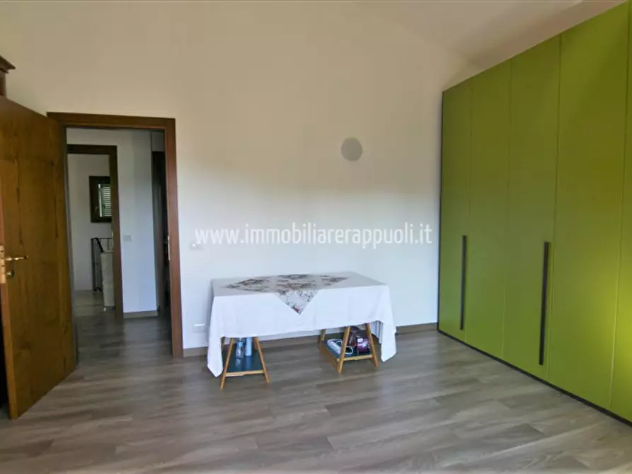 Immagine 21 di Villetta a schiera in vendita  a Sinalunga