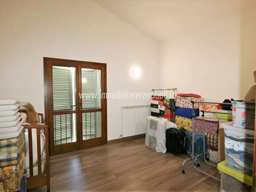 Immagine 22 di Villetta a schiera in vendita  a Sinalunga