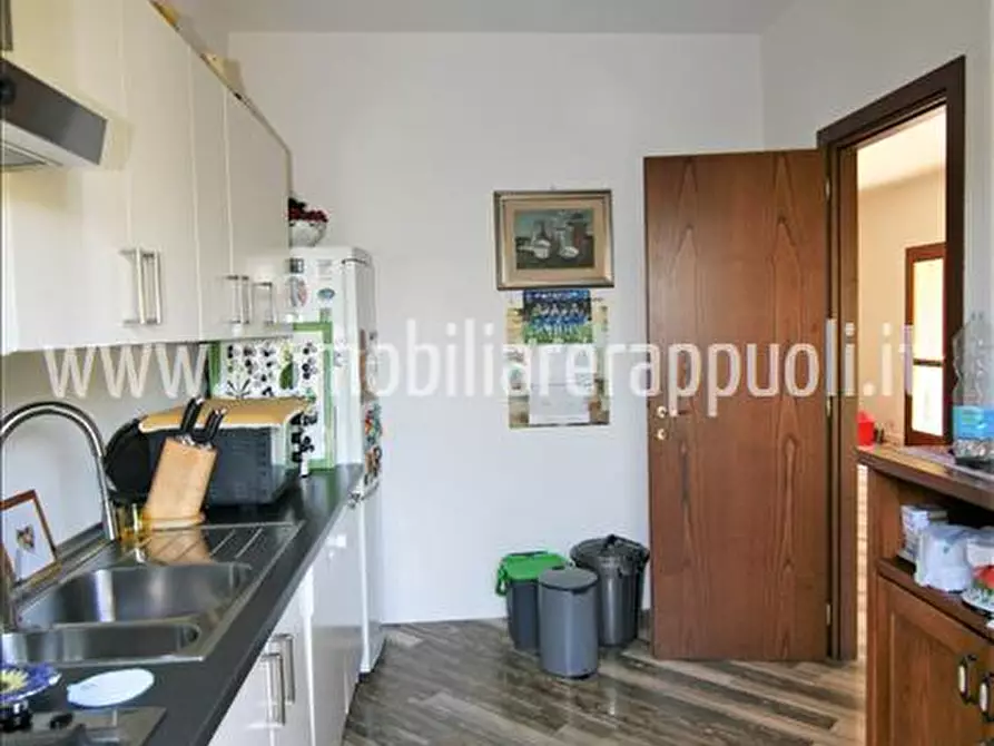 Immagine 23 di Villetta a schiera in vendita  a Sinalunga