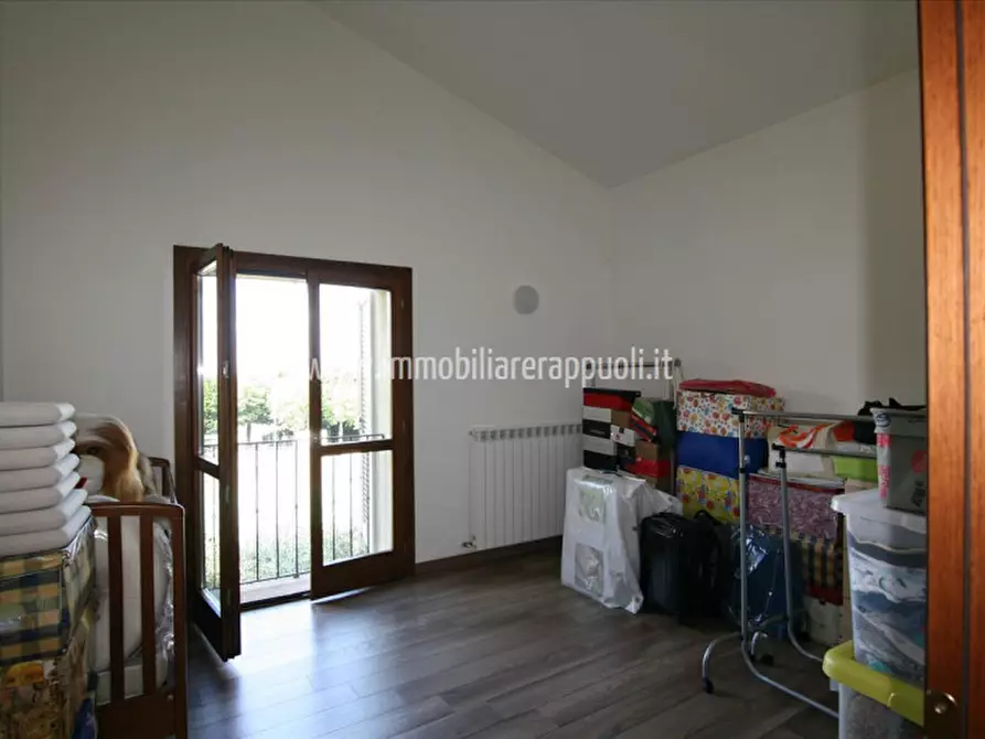 Immagine 25 di Villetta a schiera in vendita  a Sinalunga