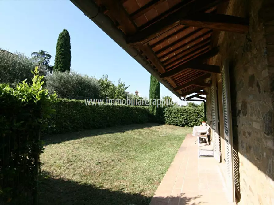 Immagine 28 di Villetta a schiera in vendita  a Sinalunga