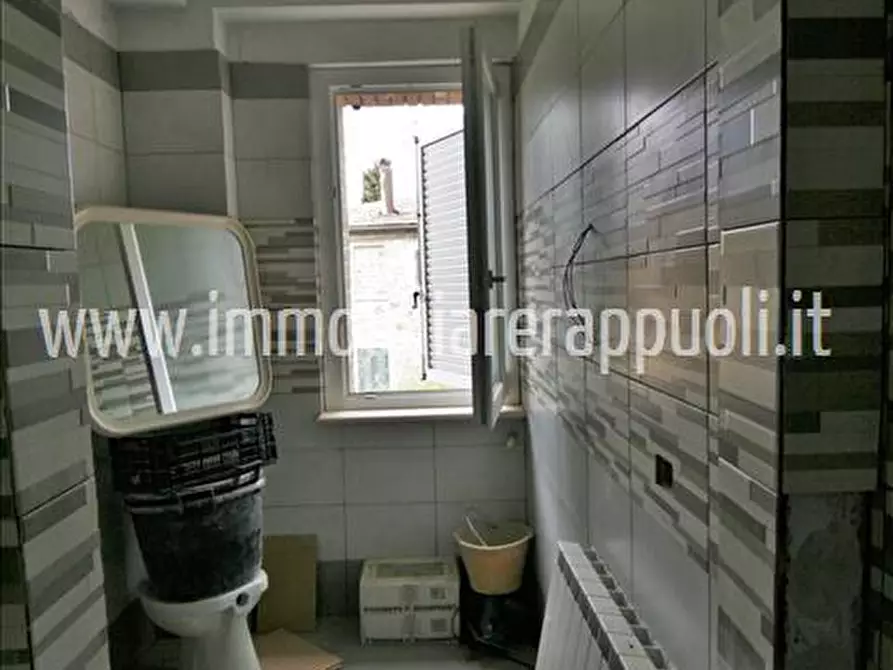 Immagine 5 di Casa indipendente in vendita  a Lucignano