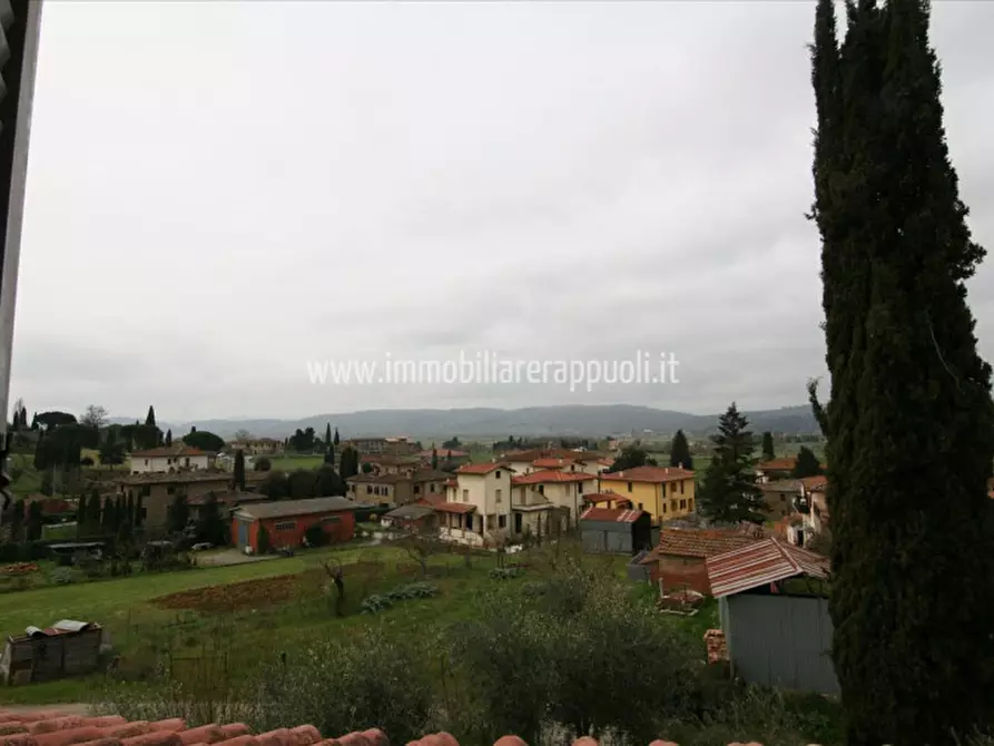 Immagine 8 di Casa indipendente in vendita  a Lucignano