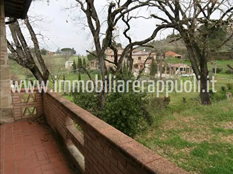 Immagine 13 di Casa indipendente in vendita  a Lucignano
