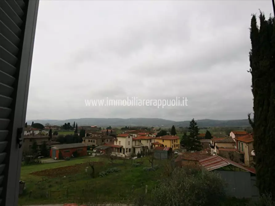 Immagine 17 di Casa indipendente in vendita  a Lucignano