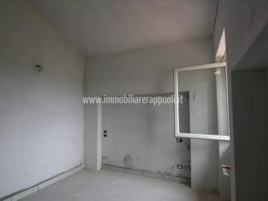 Immagine 18 di Casa indipendente in vendita  a Lucignano