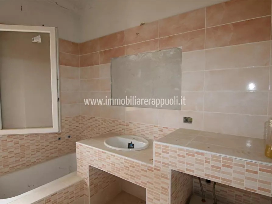 Immagine 23 di Casa indipendente in vendita  a Lucignano