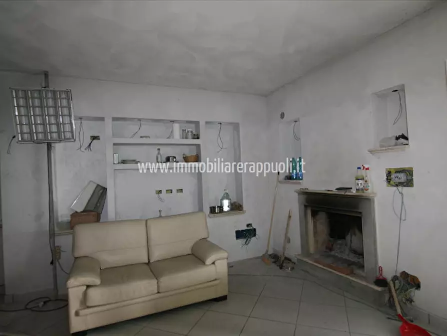 Immagine 28 di Casa indipendente in vendita  a Lucignano