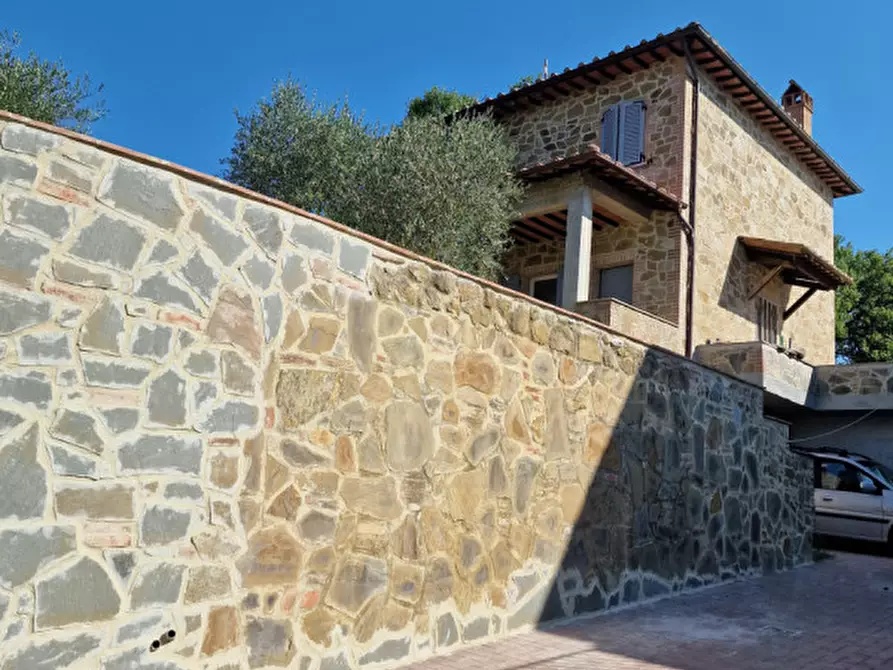 Immagine 29 di Casa indipendente in vendita  a Lucignano