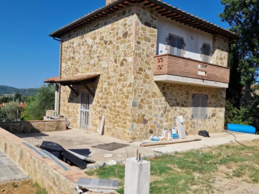 Immagine 38 di Casa indipendente in vendita  a Lucignano