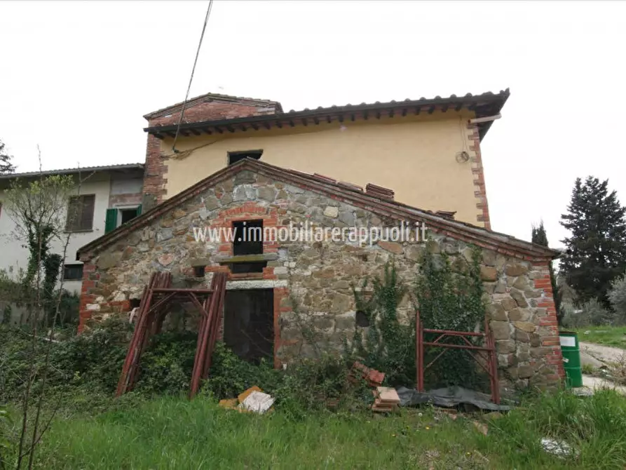 Immagine 10 di Rustico / casale in vendita  a Lucignano