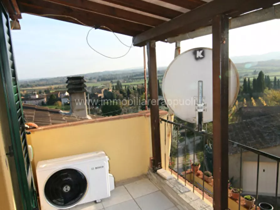 Immagine 10 di Casa indipendente in vendita  a Sinalunga