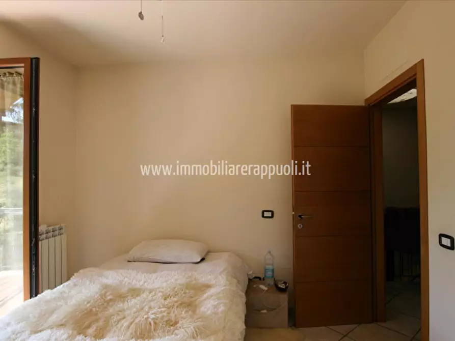 Immagine 3 di Villetta a schiera in vendita  a Sinalunga