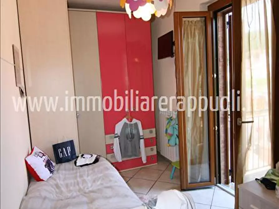 Immagine 4 di Villetta a schiera in vendita  a Sinalunga