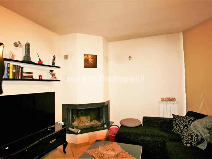 Immagine 8 di Villetta a schiera in vendita  a Sinalunga