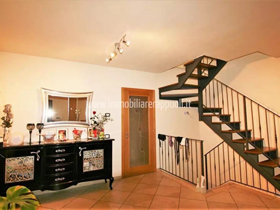 Immagine 9 di Villetta a schiera in vendita  a Sinalunga