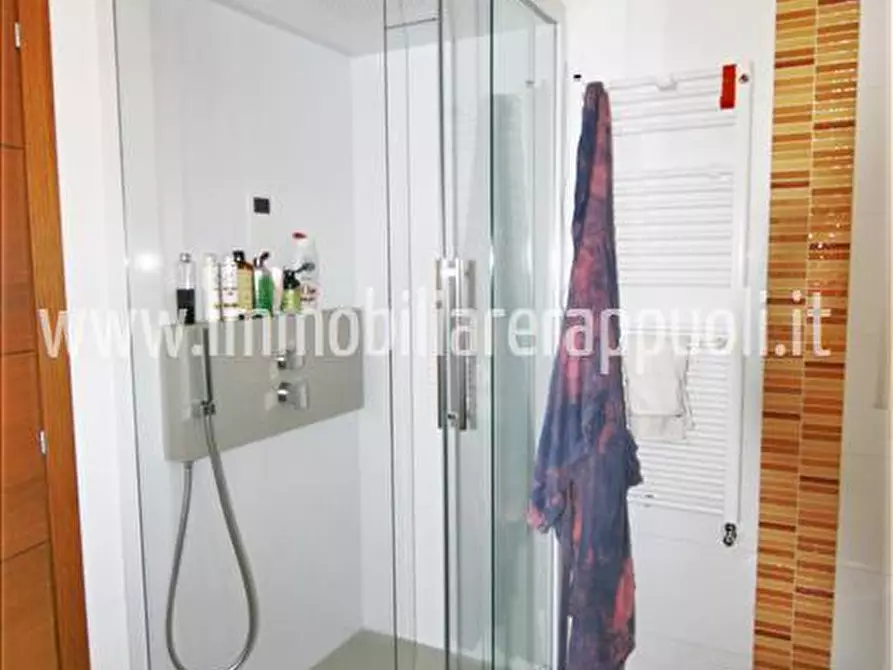 Immagine 15 di Villetta a schiera in vendita  a Sinalunga