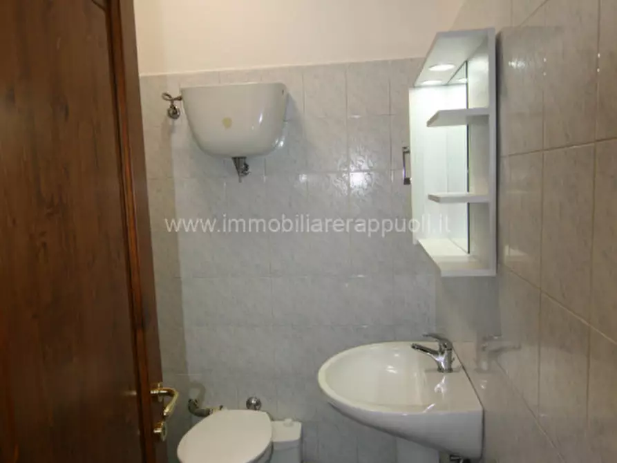 Immagine 4 di Appartamento in vendita  a Sinalunga