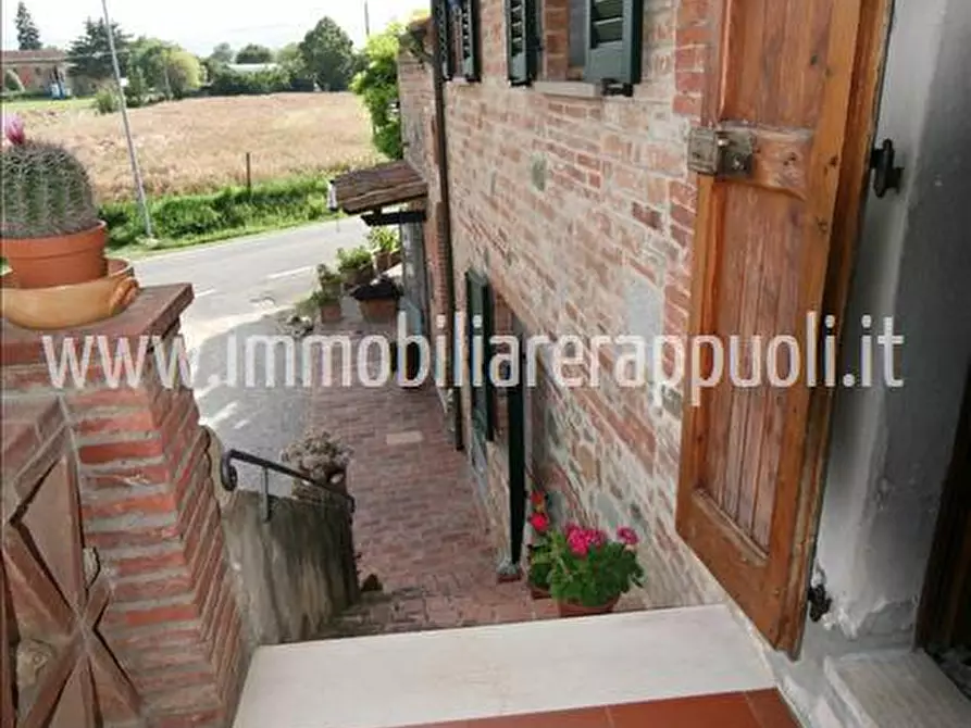 Immagine 14 di Rustico / casale in vendita  a Sinalunga