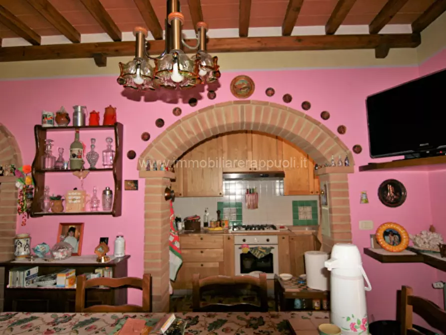 Immagine 21 di Villa in vendita  a Sarteano