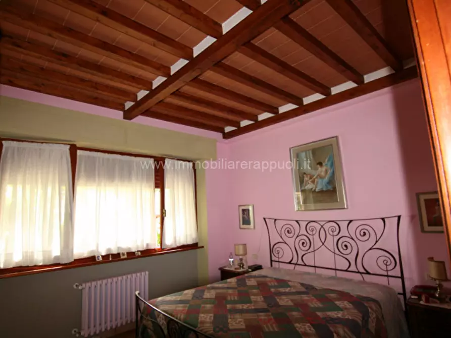 Immagine 25 di Villa in vendita  a Sarteano