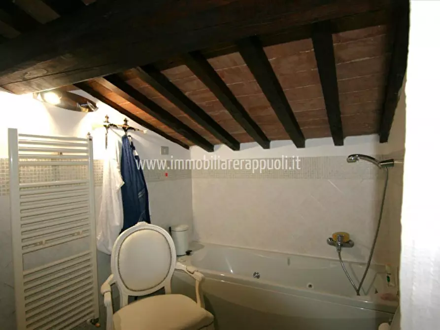 Immagine 3 di Villetta a schiera in vendita  a Sinalunga